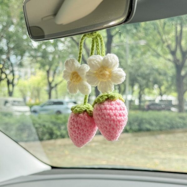 Crochet Strawberry Car Accessories，Cute Rearview Mirror Hanging，Car Accessories Gift，Car Decoration Interior for Teen Girls，Car Accessories for Women Aesthetic